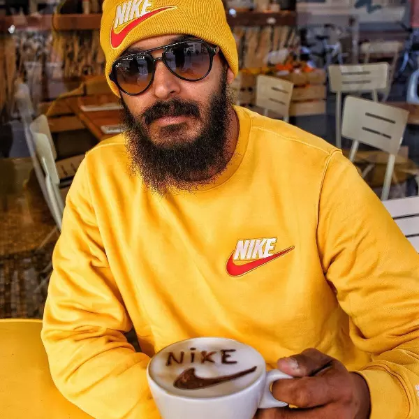 SUPREME x NIKE 聯名遭批沒誠意！SUPREME 腦粉：「去運動用品店也能買到差不多的單品」