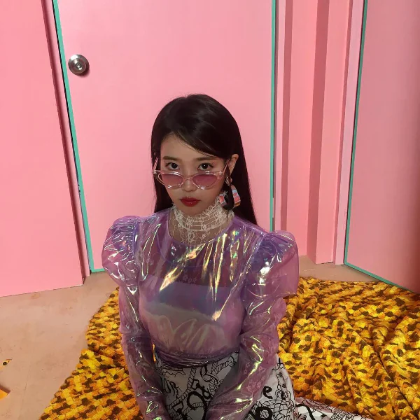 國民妹妹 IU 出道 10 年了！將發行十週年紀念單曲《BBI BBI》及舉辦十週年巡迴演唱會！