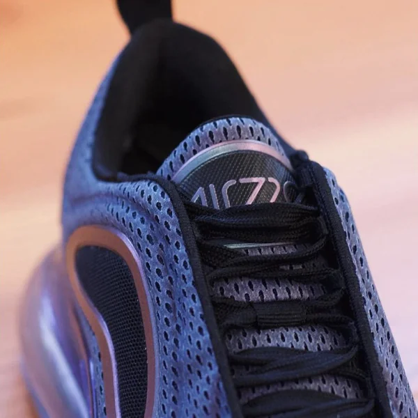 NIKE 史上最性感氣墊！球鞋界的「金卡戴珊」Air Max 720 實鞋近照終於曝光啦
