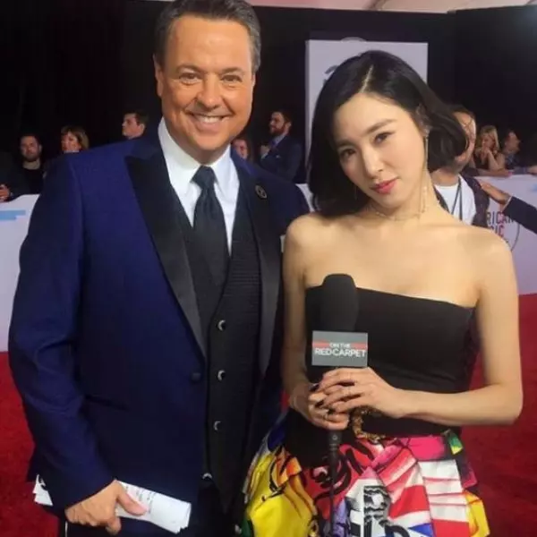歷史性的一刻！Tiffany 「花裙美腿」亮相，首位登上美國AMA的K-POP女偶像！