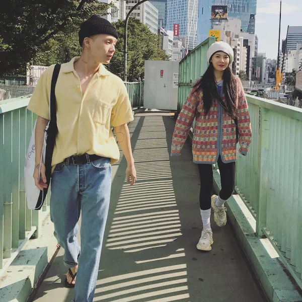 泫雅 IG 公開與 E'Dawn 甜笑曬愛遊日！網友：是不想當 idol？
