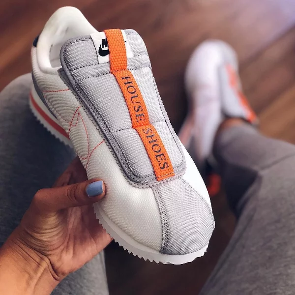 肯定沒看過這麼帥的阿甘！Kendrick Lamar x Nike Cortez Kenny IV 登場管你室內室外照樣帥！
