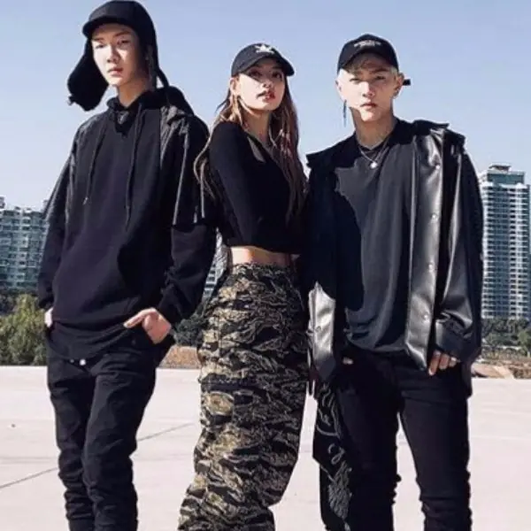YG最強舞團！BLACKPINK Lisa、WINNER李昇勳、iKON DK 「酷玩風格」大展舞技！
