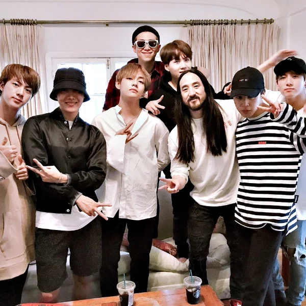 BTS 跟 Steve Aoki 又合作了！這次是聽起來超 Chill 的輕電音、全英文版本