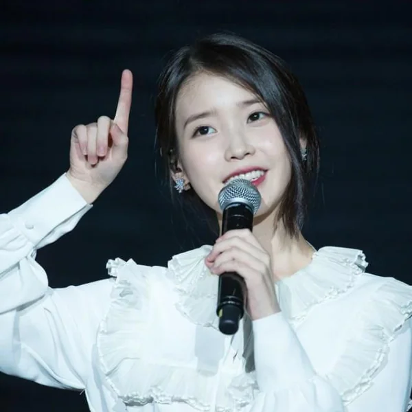 IU 公開韓國音樂榜單計算方式！原來在這時間發歌曲最容易上排行榜...