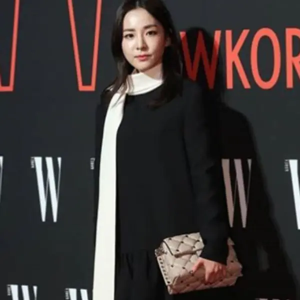 韓國男神女神都來了！「GD閨密」 Dara 高級訂製服參加首爾慈善晚宴！