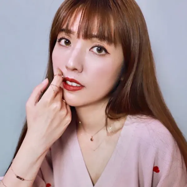 最大尺度！YouTuber「Gina」性感解放「渾圓雙峰」　羞喊：我不是這個路線的