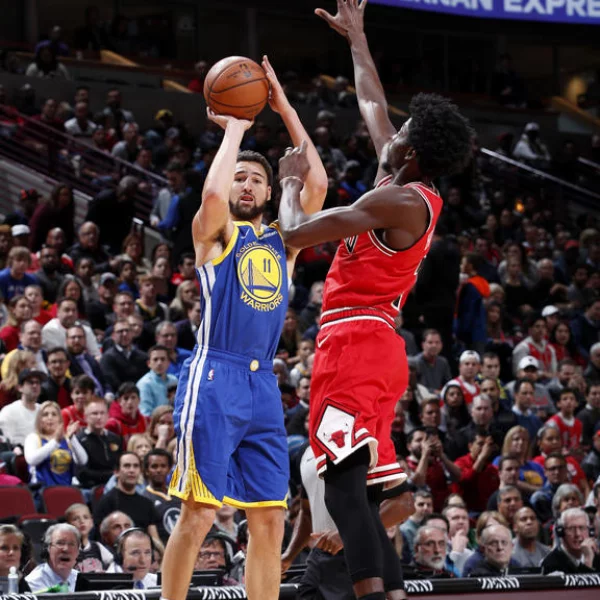 「佛祖模式」再度開啟！Klay Thompson 單場 14 顆三分球打破 NBA 紀錄　射到對手懷疑人生！