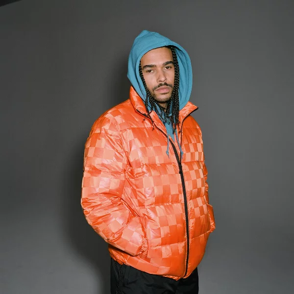 想要更多誇張色彩、印花的服飾嗎？那 Stussy Mens Holiday 2018 系列絕對會成為你必收單品之一！