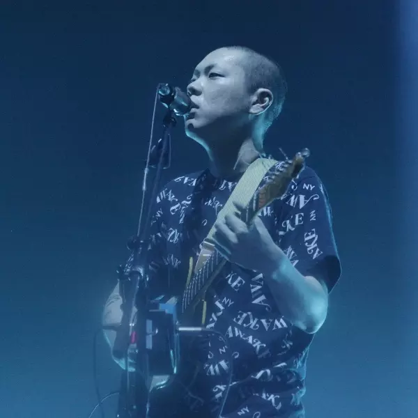 南韓大勢獨立樂團 HYUKOH 北中南開唱超有心！主唱吳赫裙裝上陣　強調「為所有形式的愛情加油」