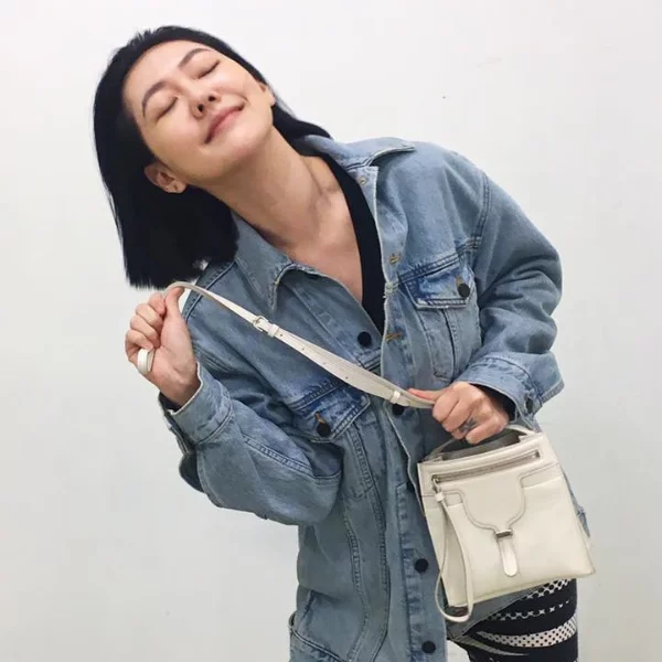 女星小S 徐熙娣俏麗詮釋TOD'S 秋冬最新迷你Thea包款