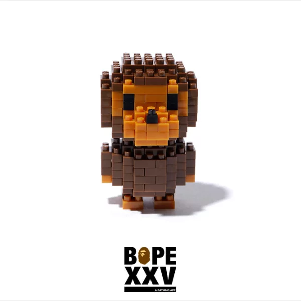 這不是馬賽克？此次 A BATHING APE® x nanoblock® 將把兇猛猿頭轉化成可愛迷你積木！