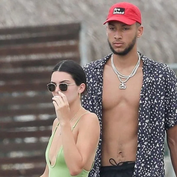爭風吃醋？Kendall Jenner 與球星班西蒙斯復合之後　吉吉哈蒂德弟弟心痛發洩情緒...