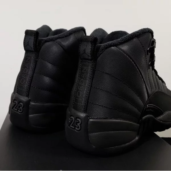 下雨天也可以喬一下！Jordan 12 「Winterized」細節釋出