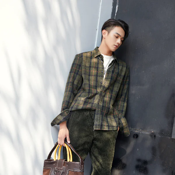 Ciao ! 揮別性別專屬 - 溫暖大男孩演員許凱與魏大勛個性解鎖TOD'S 18 秋冬Double T 包款