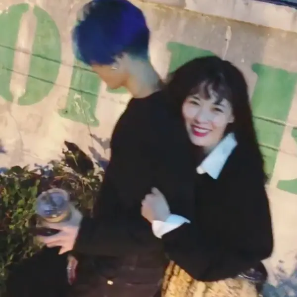 E'Dawn 跟進女友泫雅同步解約 CUBE 娛樂！兩人 IG 大方甜蜜放閃，充滿男女朋友視角愛