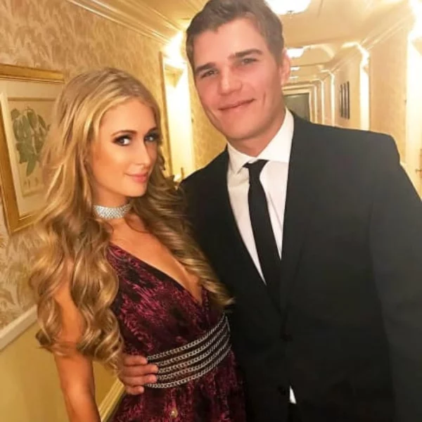 芭莉絲希爾頓與未婚夫解除婚約，200萬美元訂婚戒指歸還！