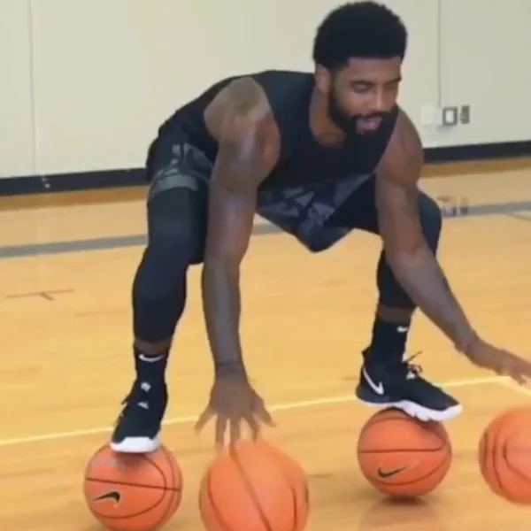 華麗運球怎麼練？！讓當控球魔人 Kyrie Irving 教你這招「變態控球練習」