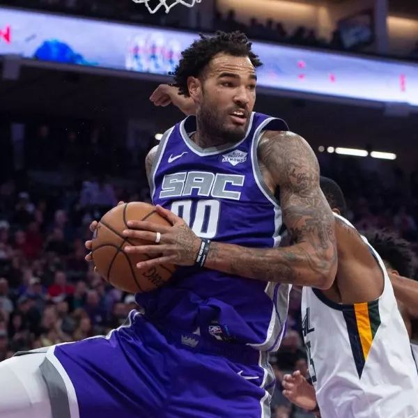 這就是我的忍道！NBA 國王球員比賽穿上 Nike PG2「火影忍者」版本　鳴人、佐助都出現超熱血！