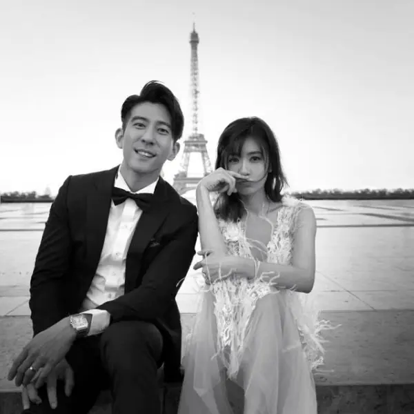 粉紅泡泡爆棚！「賈修」夫妻海島婚禮超浪漫 網友：先給我一副墨鏡