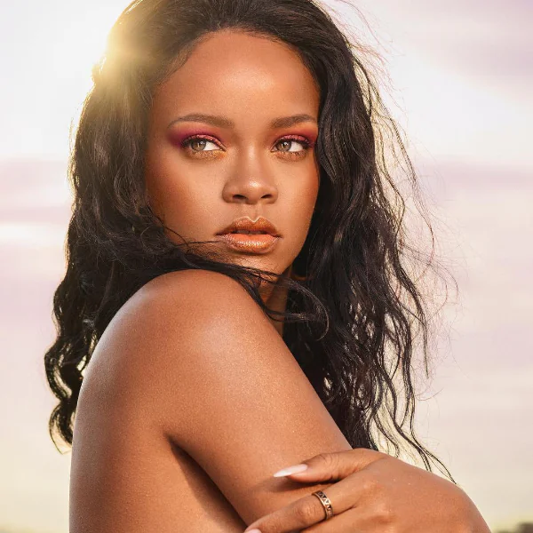 Rihanna 罕見動怒抨擊美國總統川普：根本是恐怖主義！