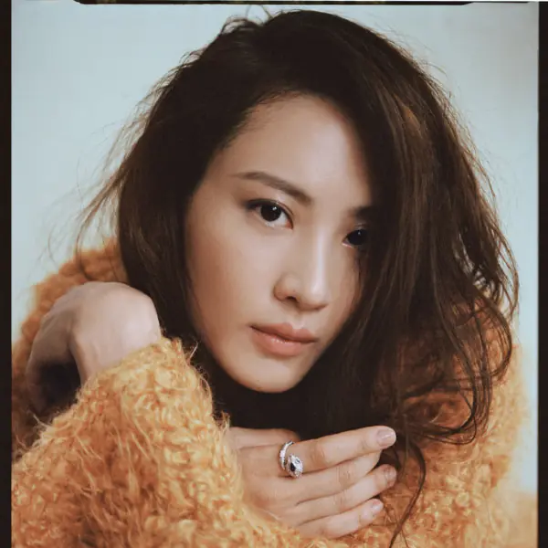 佛地魔巨蛇太正！33 歲金秀賢演「娜吉妮」美到爆紅　專訪談起自己也有身份認同困擾...