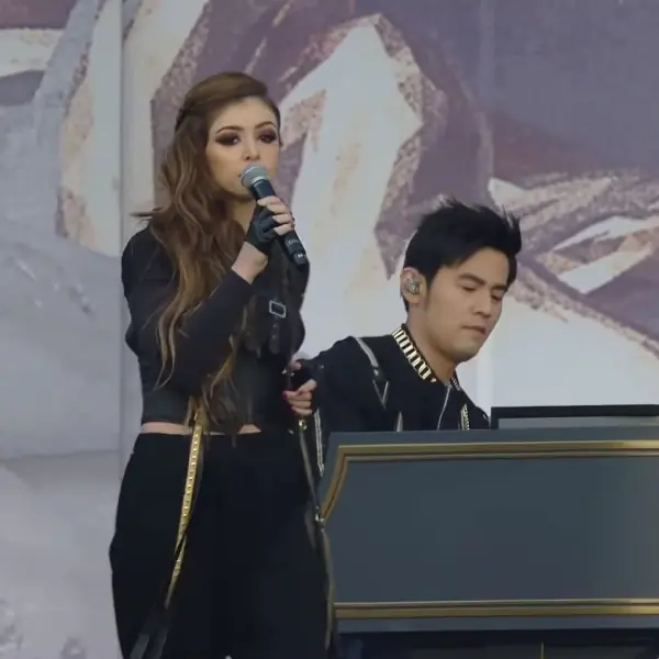 演唱《LOL》主題曲在台爆紅！「逆流而上」女主唱超愛打遊戲　切磋大勝周董謙虛讚：他也很強！