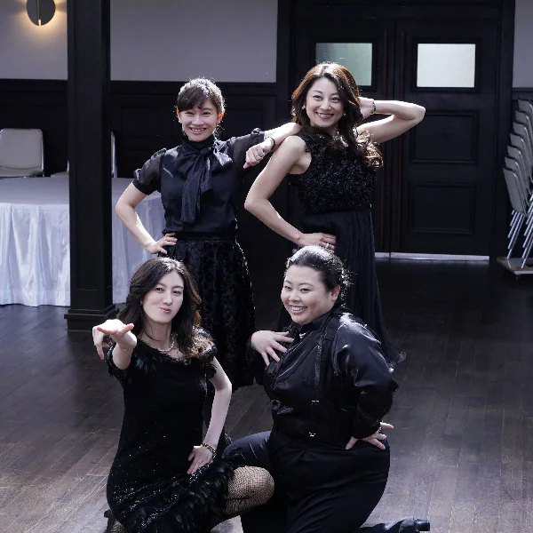 渡邊直美 為新作《Sunny 我們的青春》甜喚粉絲催票 與200位高校辣妹熱情尬舞 直呼又累又開心