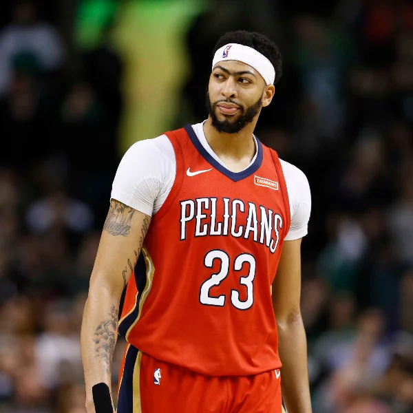 瞬間起飛？驚傳 Anthony Davis 或將於年底前加盟湖人　球哥等年輕小將都被當作交易籌碼！
