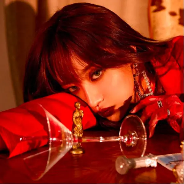 EXID 哈妮示範秋冬最新「失戀宿醉妝容」回歸！網友：「誰失戀還這麼殺太正了！」