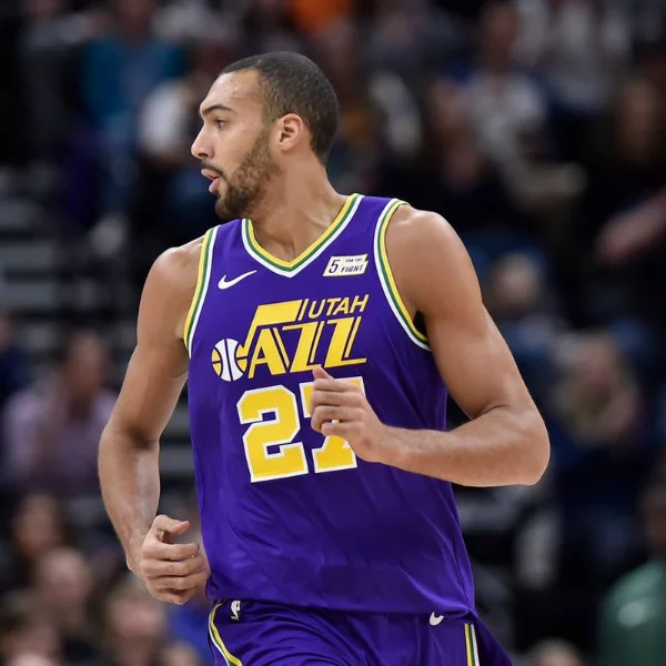 這是你想看的 NBA？大鬍子 Harden「假摔」動作超誇張　爵士中鋒 Gobert 被吹進攻犯規當場抓狂！