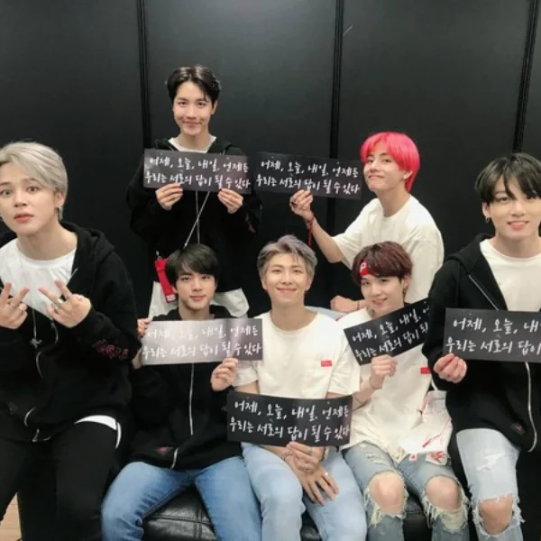 BTS 嗨翻桃園棒球場　演唱會亮點多！世界第一帥 V 大講「粵式中文」粉絲笑爆