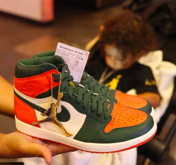SoleFly x Air Jordan 1 發售現場失控，邁阿密警方下令「發售活動」全面停止！