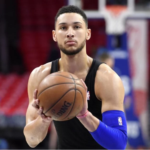 「超級新人」Ben Simmons 本季各項數據下跌、跳投命中率超慘　網：難道真是因為卡戴珊魔咒？