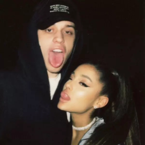 亞莉安娜《Thank u,next》mv 又藏秘密？眼尖網友發現「和弦」怎麼怪怪的