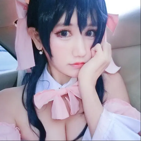 「葉式特工」遭爆約炮知名Coser！「四月桐」臉書爆氣：我真他X瞎子