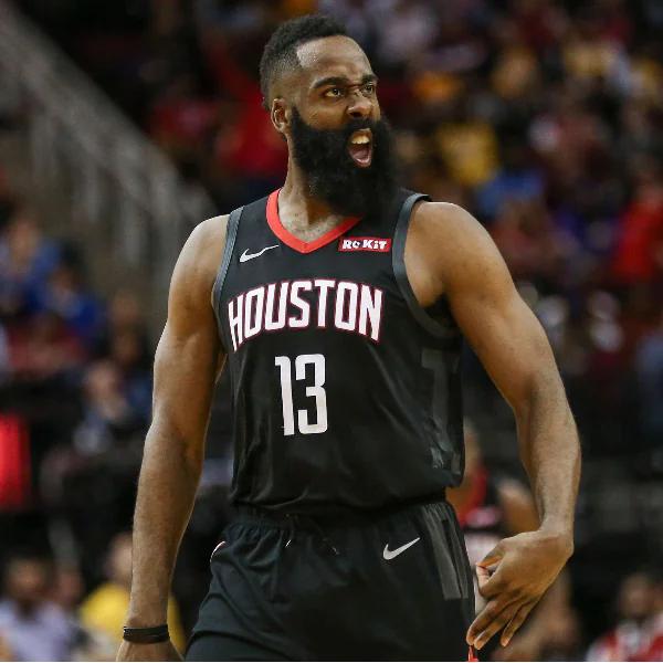 買犯最高境界？Harden 為了多賺一顆罰球竟使出「雙重後撤步」讓全場觀眾都嚇傻了