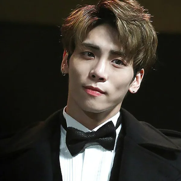 SHINee 鐘鉉過世週年　團員 Key 發影片悼念引網友爆淚：「這洋蔥也太大顆了 …」
