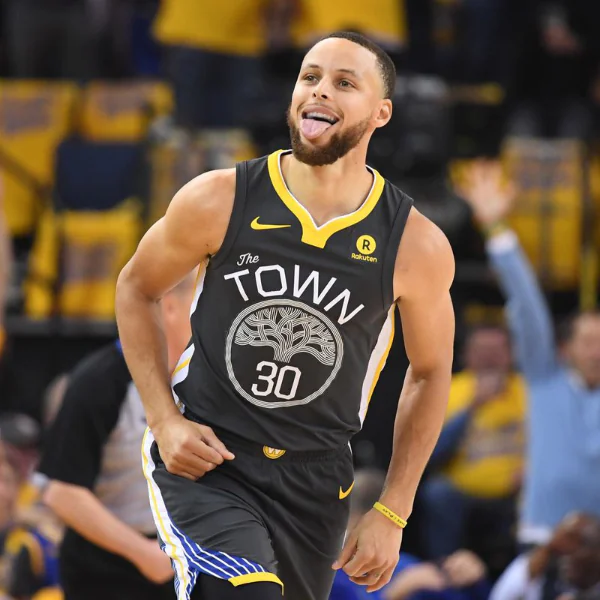 正面槓上！Curry 駁斥 O’Neal 的言論　受訪時公開反擊：「勇士能打敗當年 OK 連線的湖人！」