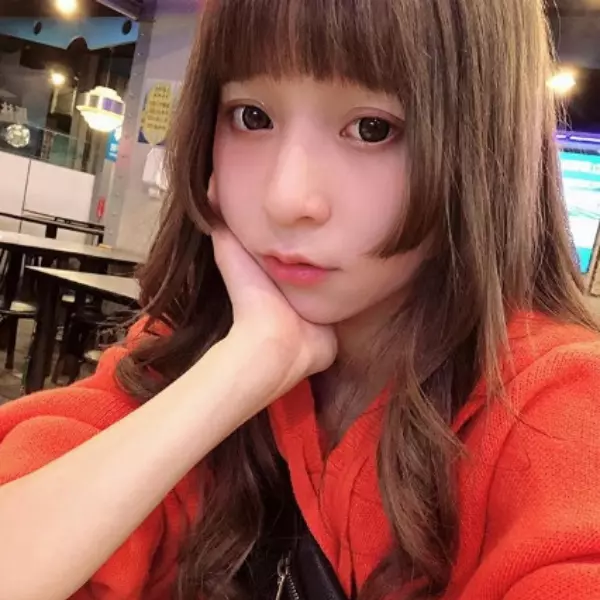 人應該要不斷地往前看！「本本」鬆口談「解約在不瘋狂」　加碼公開「全素顏」！