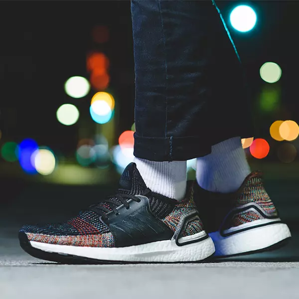 潮魂 2019 持續狂躁！adidas 最新神作 UltraBOOST 19 降臨，男、女款新色秒殺視線！
