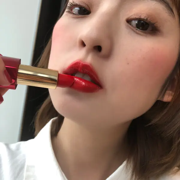 還沒開運，荷包先抖一波！2019 「新春限定彩妝」搶先曝光 網友暴動：深信用了它們會發財...
