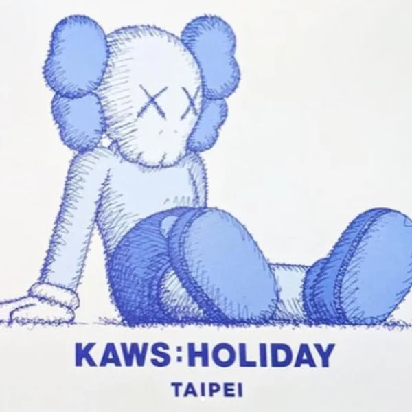 就是現在！KAWS 巨型公仔早已坐在「這個地方」等著出發，快揪團去搶先看了啦！