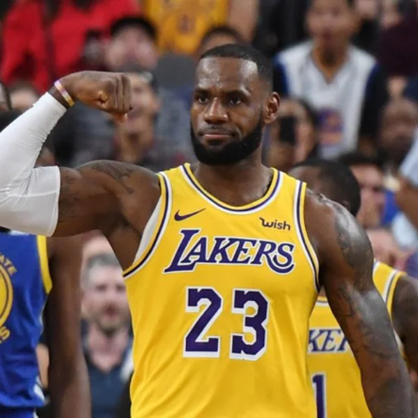 NBA 明星賽最新票數出爐！詹皇持續站穩聯盟人氣王　超級新秀 Doncic 票數超越 Curry！