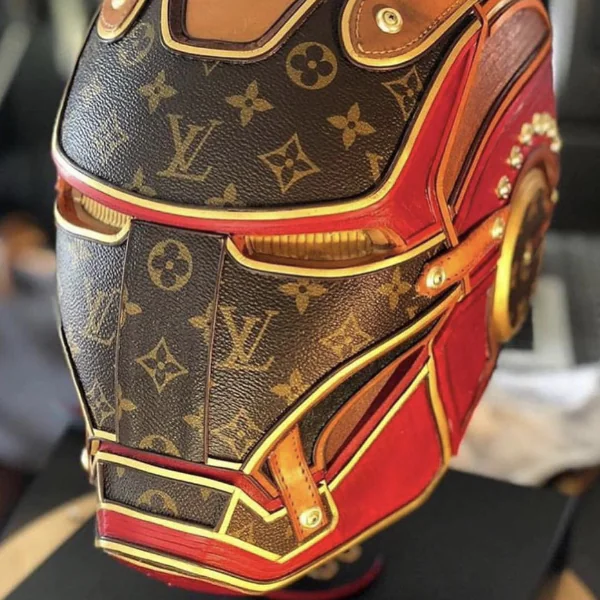 【J個稀好貨】LV 限定鋼鐵人、黑豹頭盔！國外客製單位以經典「老花」圖騰打造多位電影角色頭盔