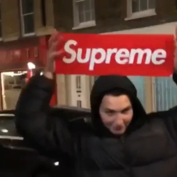 潮流界的陰謀論？！Supreme 招牌偷竊事件背後可能藏有你不知道的隱情