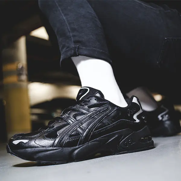質感皮革讓老爹鞋更有味！ASICS 旗下 ASICSTIGER 潮流力作 GEL-KAYANO 5 OG 全新版本，極簡黑白配色、男女款強勢再臨！
