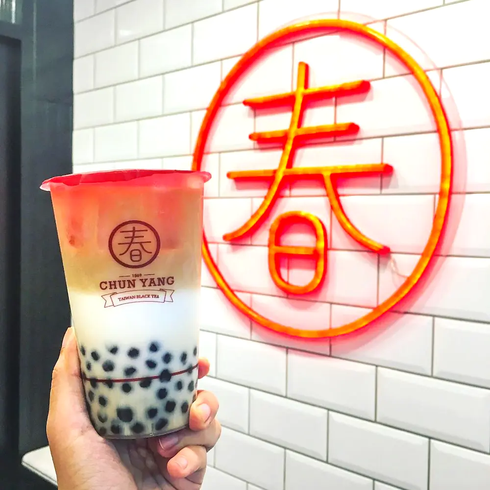 到底有多好喝？港人瘋狂排隊的 4 間「台灣手搖飲」大特蒐　迷客夏竟推出「香港限定」口味！