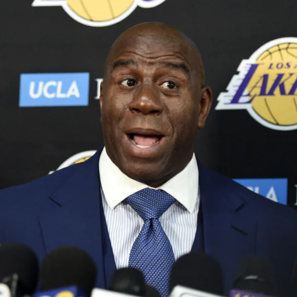 正面槓上！湖人傳奇球星魔術強森開噴：「金州勇士還不夠格稱為 NBA 史上最強球隊」