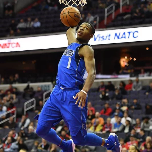 捲土重來！NBA 潛力新星 Dennis Smith Jr 再度挑戰灌籃大賽原因曝光：阿嬤叫我參加的